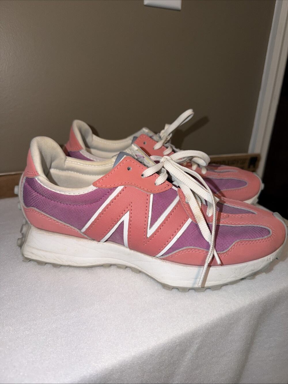 New Balance 327 Women’s 9 Pink Purple Rosewood Candied Violet Sneakers
